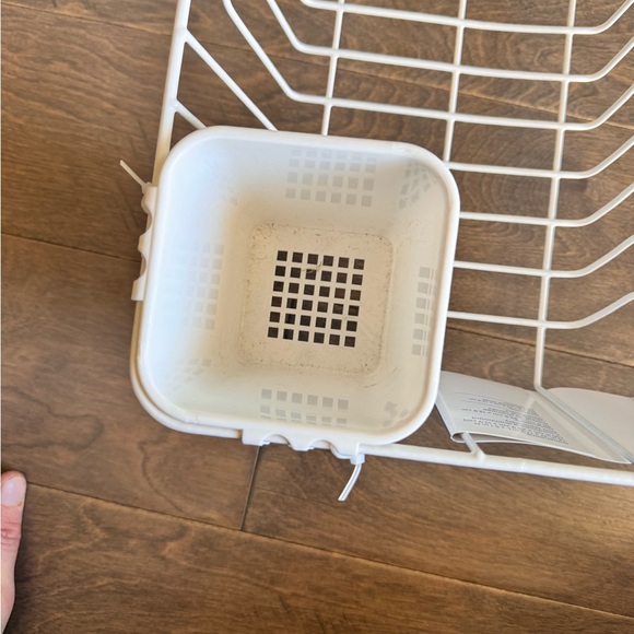 Brand new large dish rack with Utensil Caddy - Picture 4 of 5